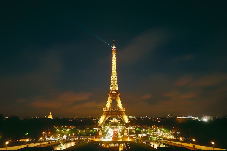 parigi-tour-eiffel-sera