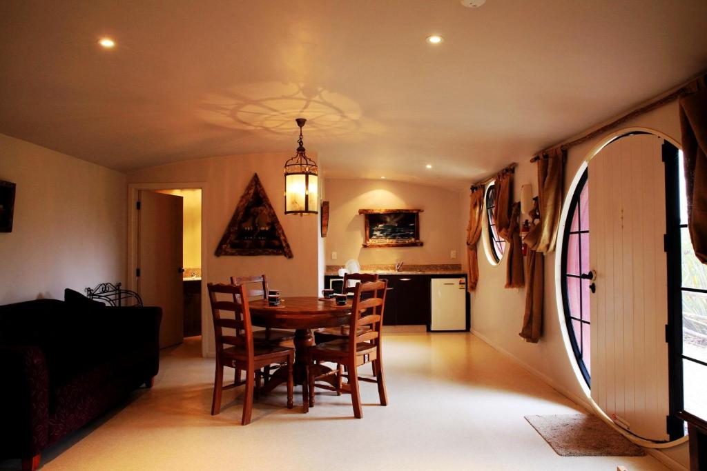 hobbit-hotel-nuova-zelanda-salotto