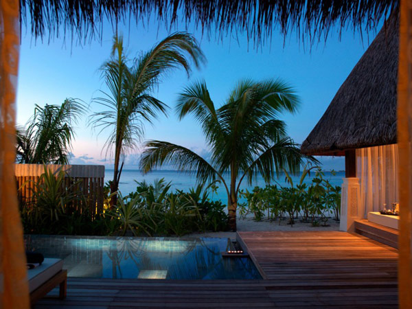 Jumeirah Vittaveli Resort Maldive