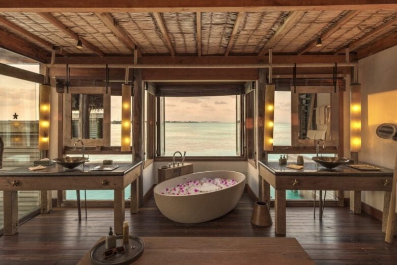 Gili-Lankanfushi-Maldives-camera