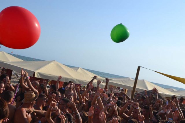 beach-partymadeinitaly
