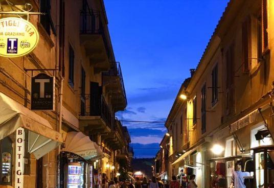 capoliveri-corso-principale