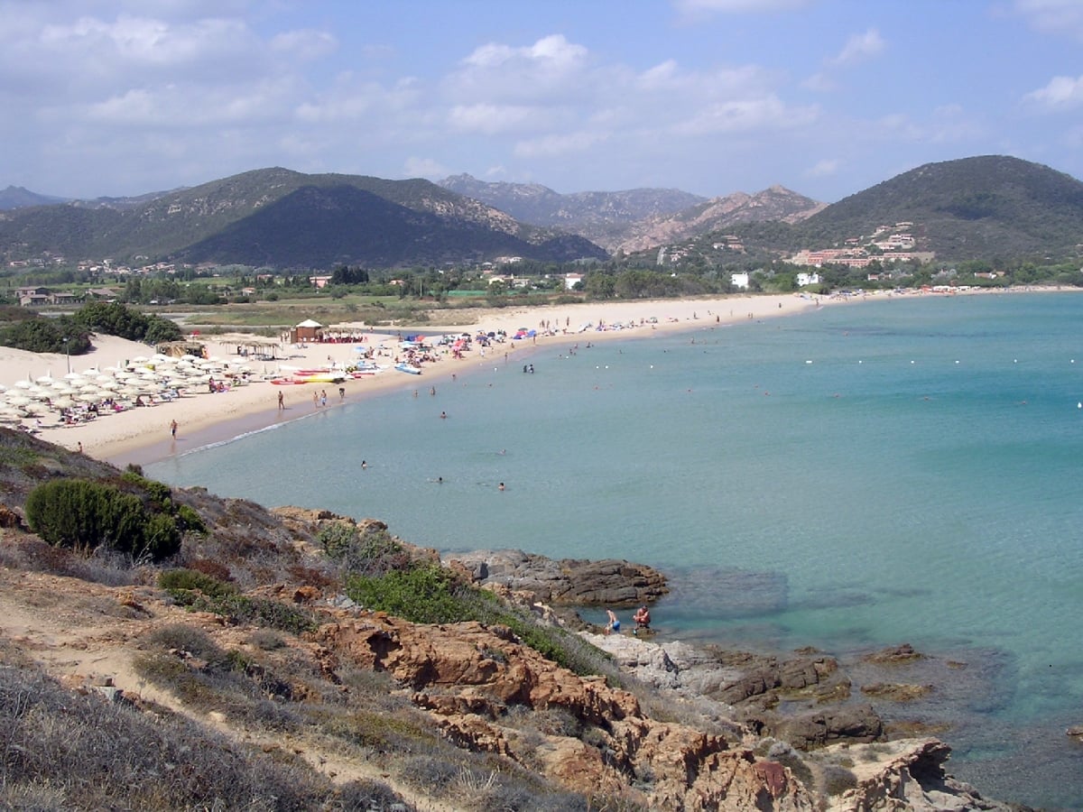 Chia discoteche e locali notturni