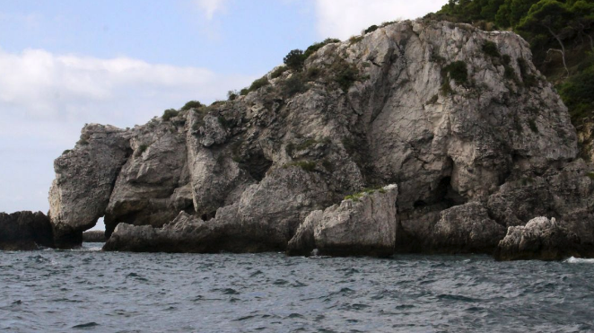 isole-tremiti-scoglio-elefante