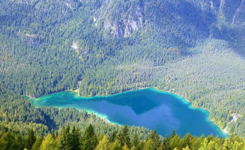 lago-di-tovel-panorama