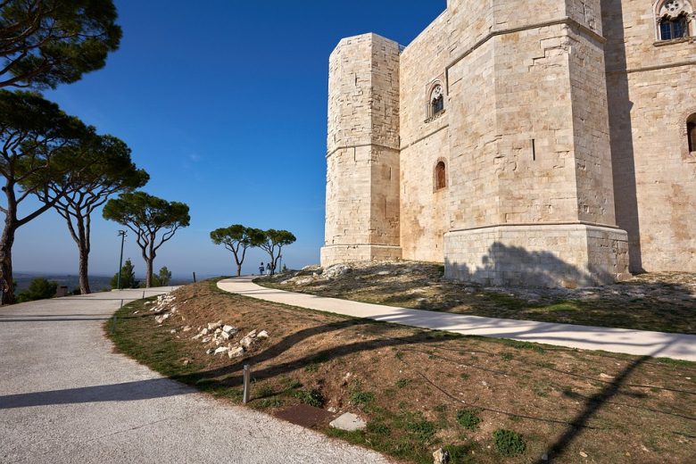 Castel del Monte cosa vedere, storia e leggenda Castel del Monte cosa vedere, storia e leggenda