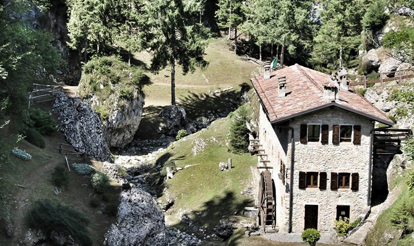 Castione Della Presolana: Cosa Fare, Passeggiate E Sentieri