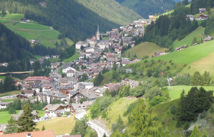 santa-cristina-val-gardena-estate