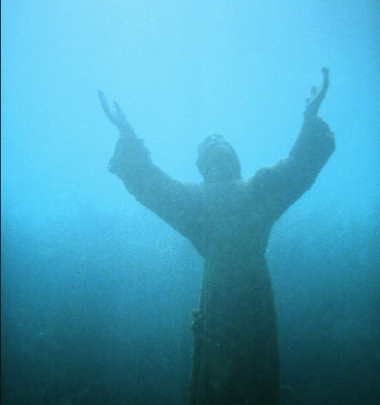 luoghi-abbandonati-cristo-san-fruttuoso