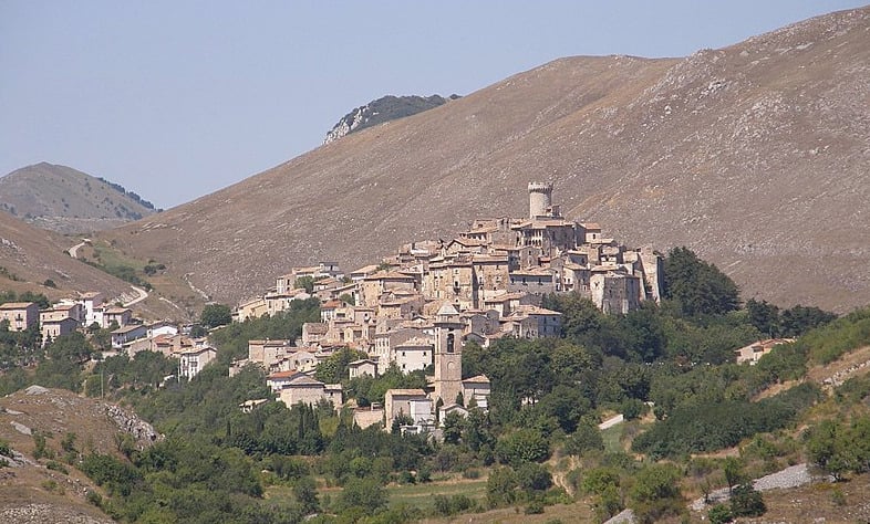 abruzzo-Santo-Stefano-di-Sessanio