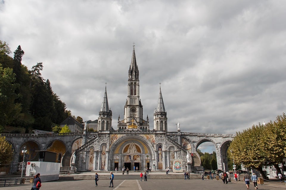 luoghi-pellegrinaggio-lourdes