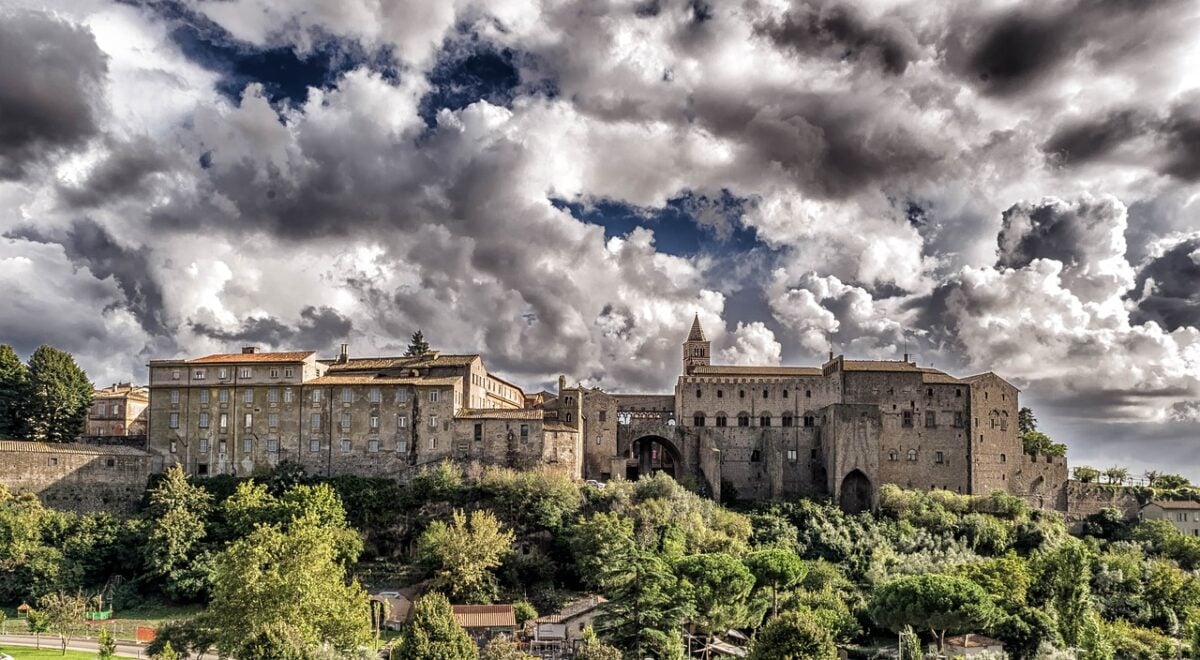 middle-ages-1679816_1280