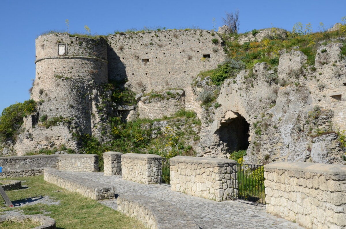 Visitare Gerace: Cosa Vedere Nel Borgo Della Calabria Ionica Conosciuto ...