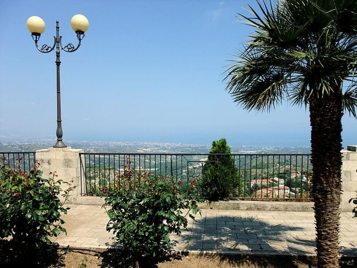 Visitare Gerace: Cosa Vedere Nel Borgo Della Calabria Ionica Conosciuto ...