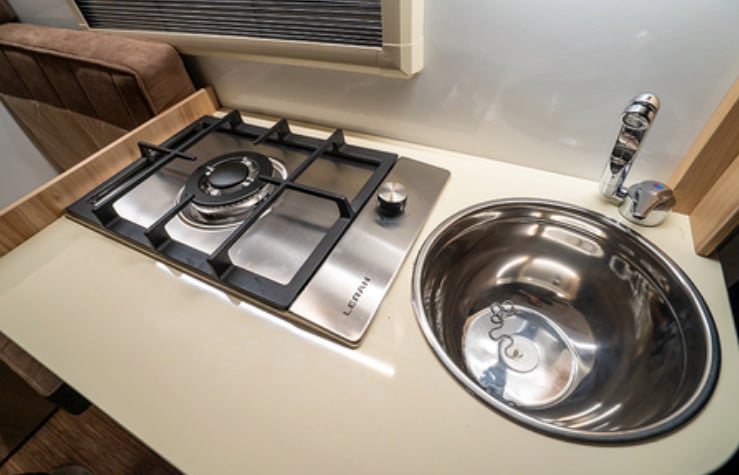 lada-camper-cucina
