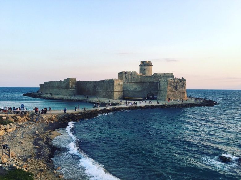 Vacanze a Le Castella cosa vedere e spiagge più belle del marinaro della Costa dei Saraceni Vacanze a Le Castella cosa vedere e spiagge più belle del marinaro della Costa dei Saraceni