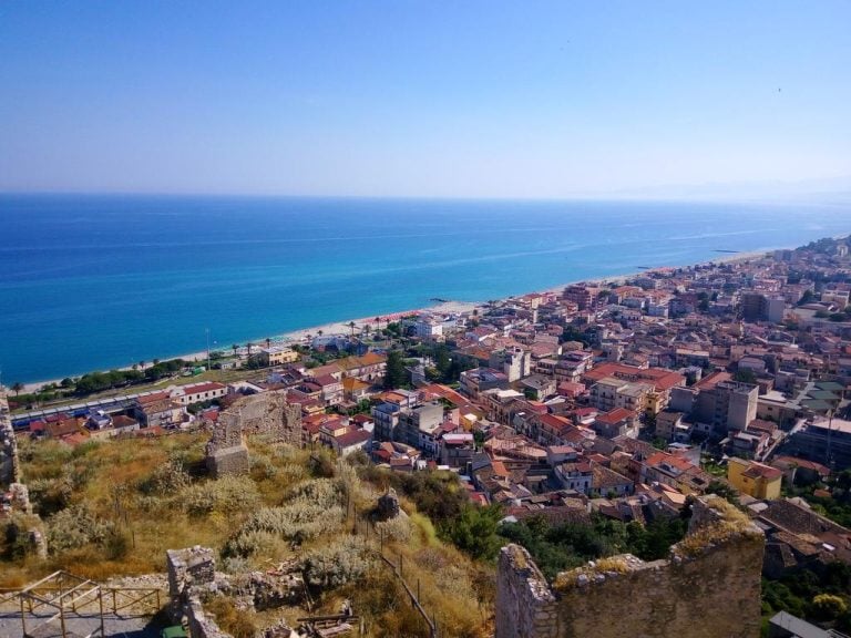 Vacanze A Roccella Jonica: Cosa Vedere E Spiaggia Di Una Delle Mete ...