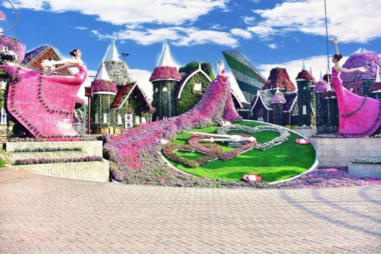 Viaggio alla scoperta di Dubai Miracle Garden, il giardino fiorito più bello e grande del mondo