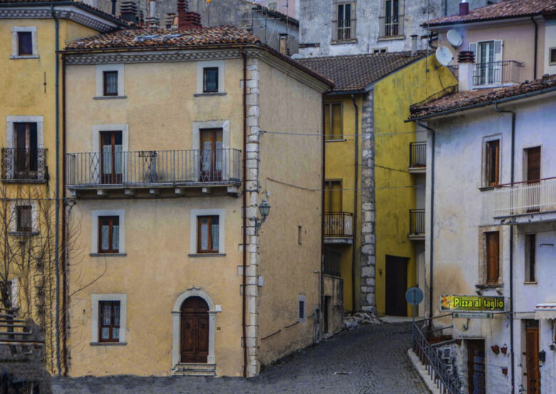 rocca-di-mezzo-centro-storico