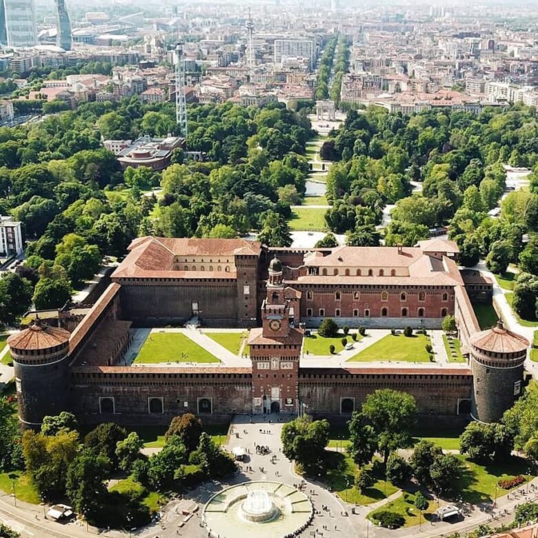 milano-castello-sforzesco