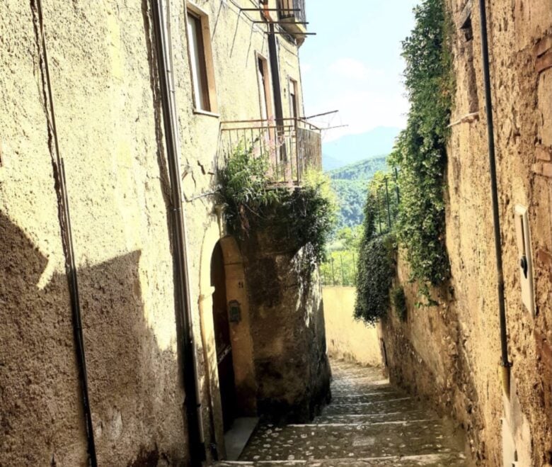 campania-primavera-caiazzo-centro-storico