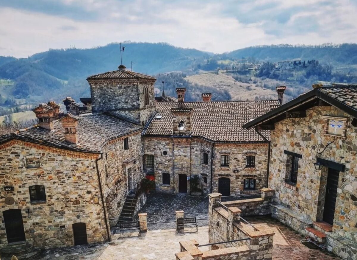 3 Borghi Più Belli Dell'Emilia Romagna Da Visitare In Estate