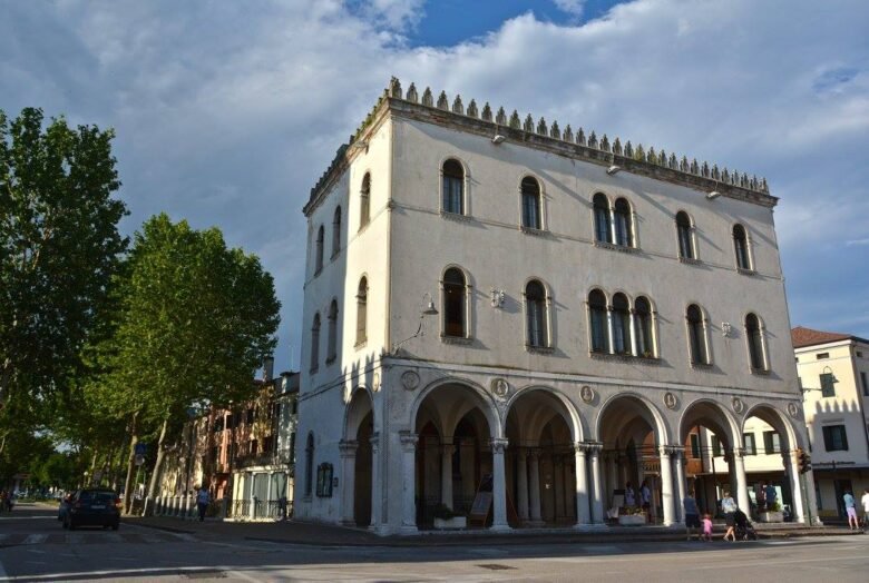 palazzo-della-loggia-noale