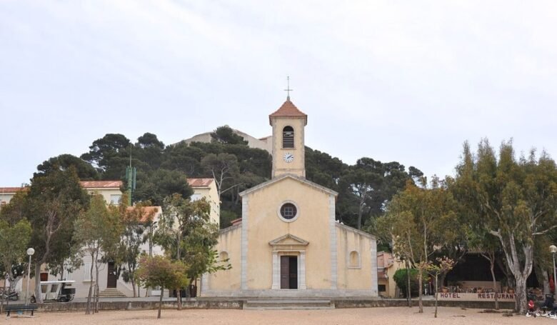porquerolles-chiesa-di-santa-anna