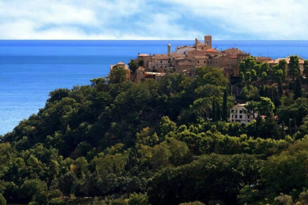 6 cose da vedere e da fare a Torre di Palme, “Il Balcone Panoramico delle Marche”