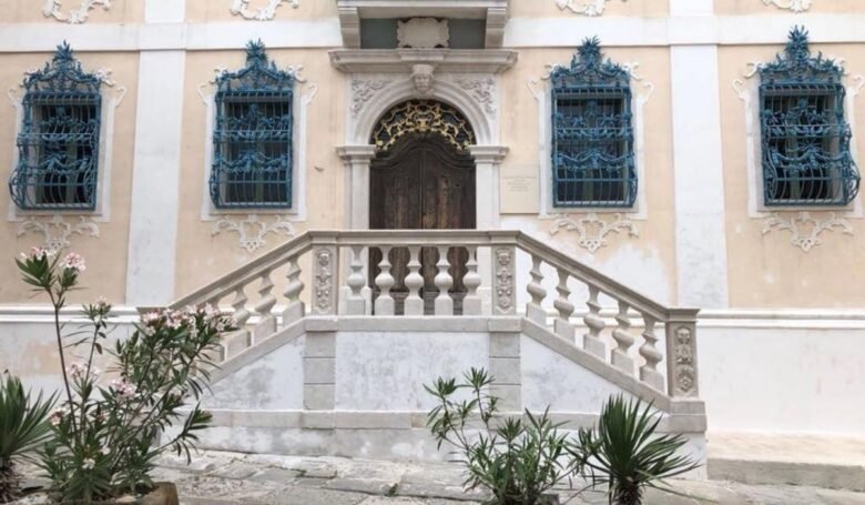 cosa-vedere-isola-duomo-palazzo-besenghi