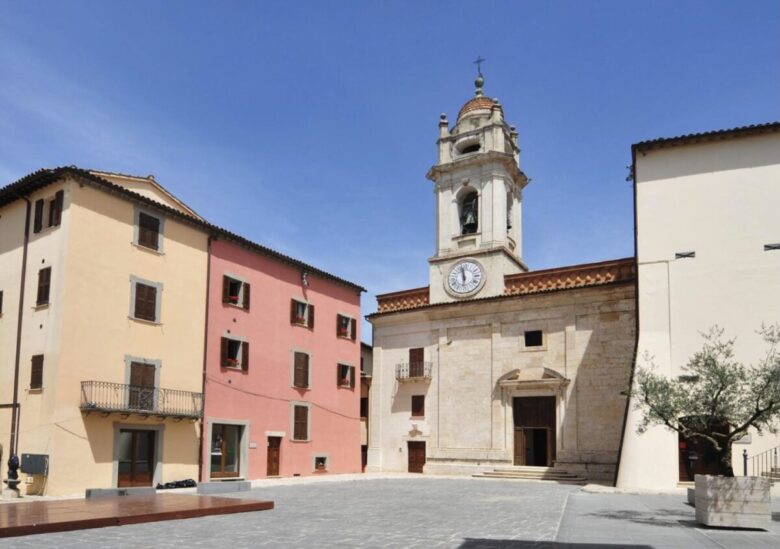 umbria-massa-martana-piazza