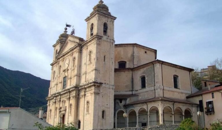 CASTEL DI SANGRO: PIAZZA PLEBISCITO - Impression D'occasion