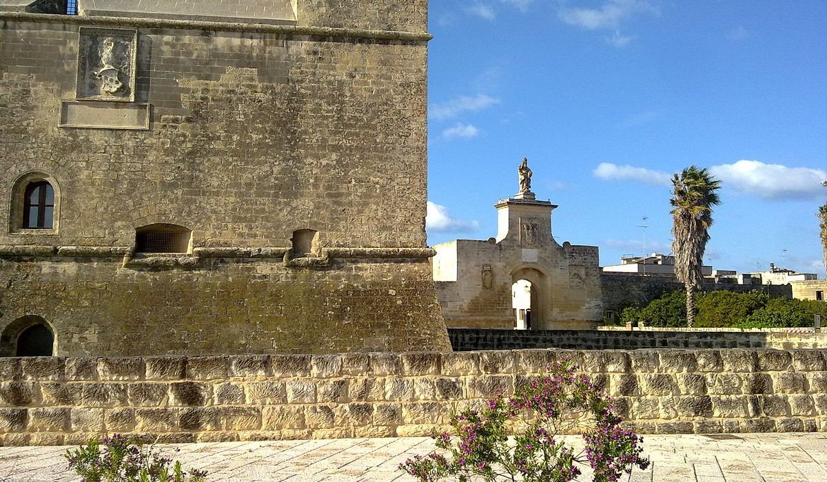 5 cose da vedere e da fare ad Acaya, la perla medievale fortificata del Salento