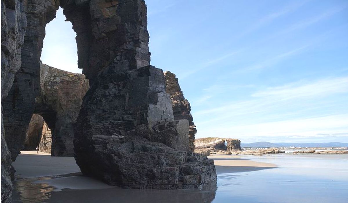 Spiaggia delle Cattedrali: una meraviglia tutta naturale da mozzare il fiato. Ecco dove si trova