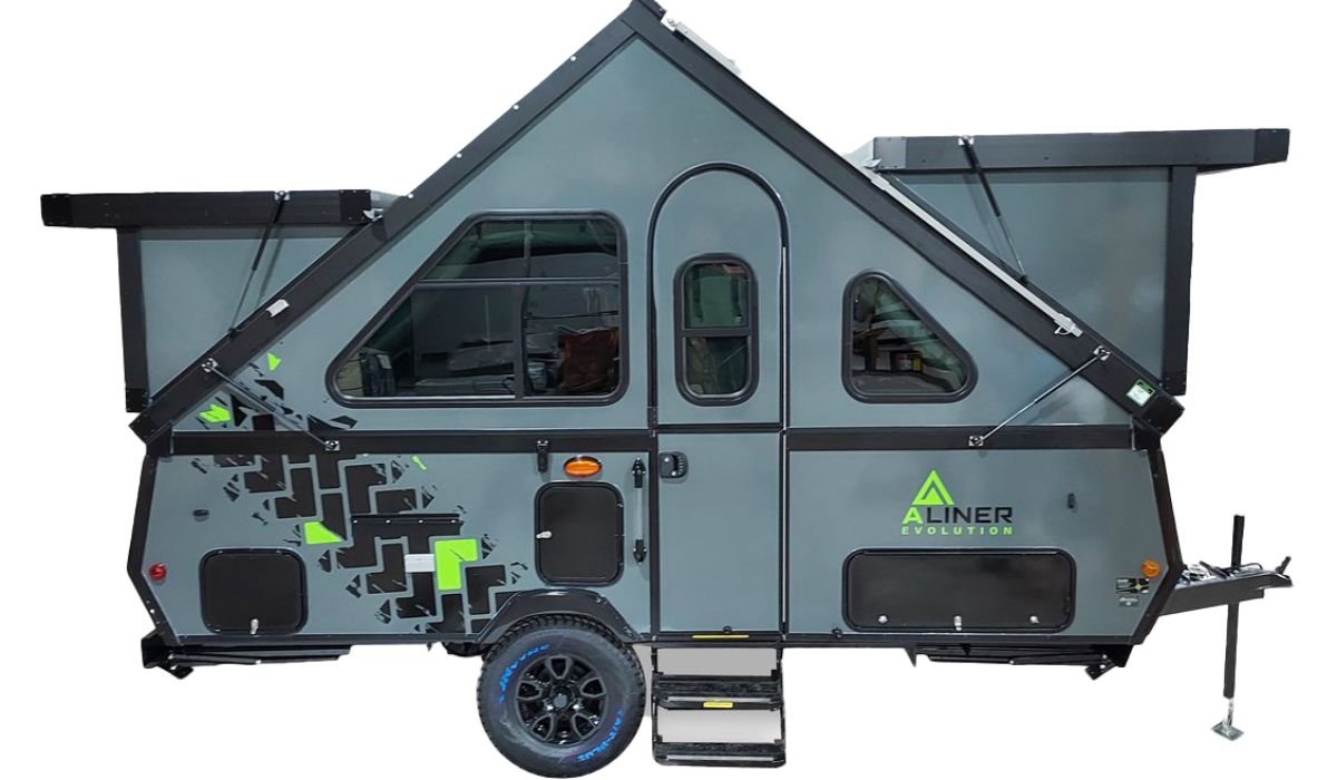 Super economico, insolito e compatto: ecco il nuovo camper pieghevole che si aggancia a qualsiasi auto