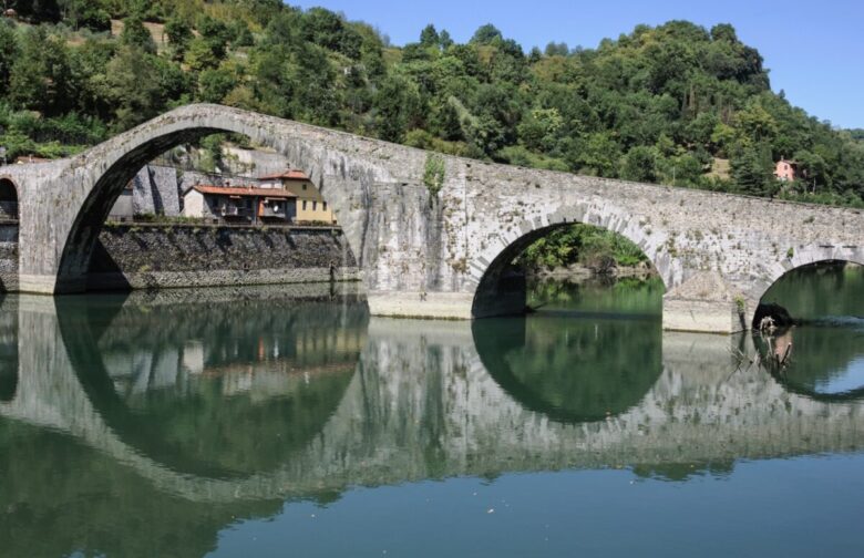 borgo-a-mozzano-ponte-del-diavolo borgo-a-mozzano-ponte-del-diavolo