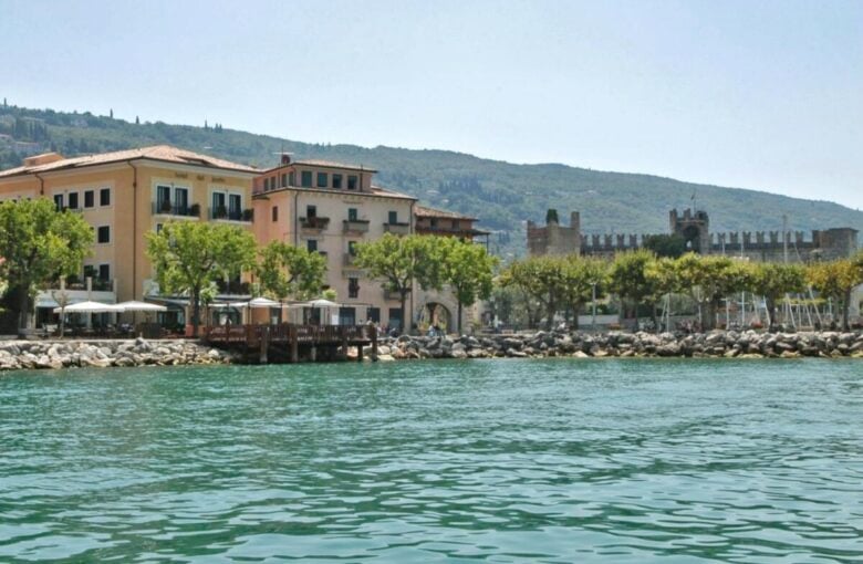 lago-di-garda-torri-del-benaco