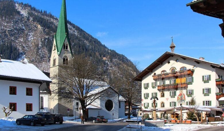 Mayrhofen chiesa e municipio Mayrhofen chiesa e municipio