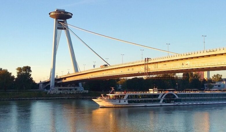 Bratislava ponte Nový Most Bratislava ponte Nový Most