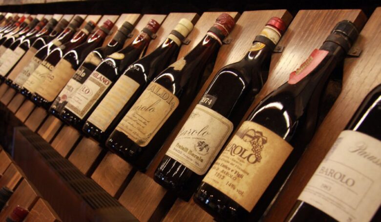 Strada del Barolo e grandi vini di Langa Strada del Barolo e grandi vini di Langa