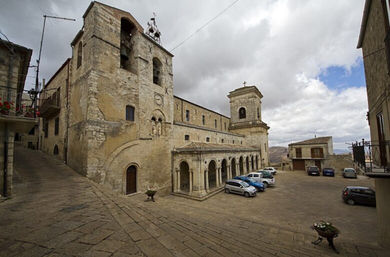 Chiesa Madre SS. Pietro Paolo Petralia Soprana Chiesa Madre SS. Pietro Paolo Petralia Soprana