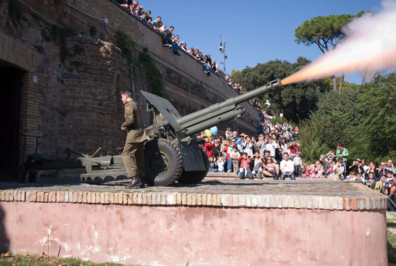 cannone del Gianicolo a Roma cannone del Gianicolo a Roma