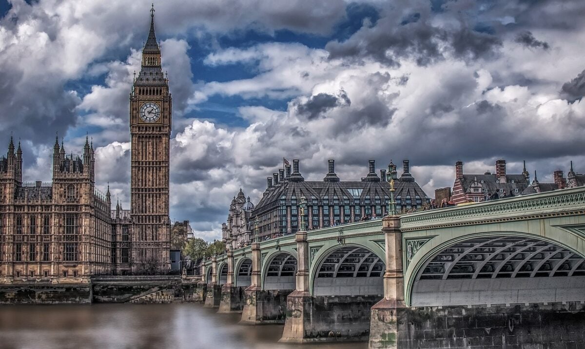 Questi bar di Londra propongono speciali cocktail e drink per il Coronation Day