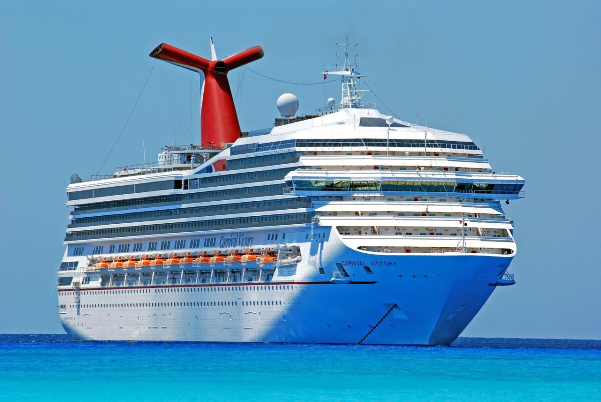 Queste città stanno pensando di fermare le navi da crociera. Cosa sta succedendo nei porti europei?