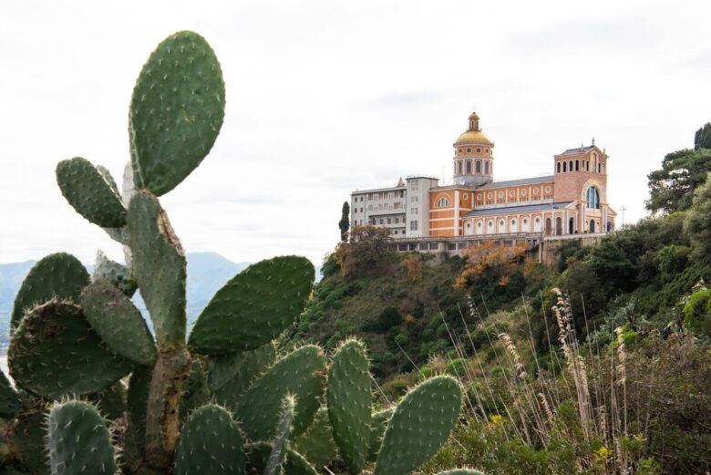 Santuario della Madonna Nera di Tindari Santuario della Madonna Nera di Tindari