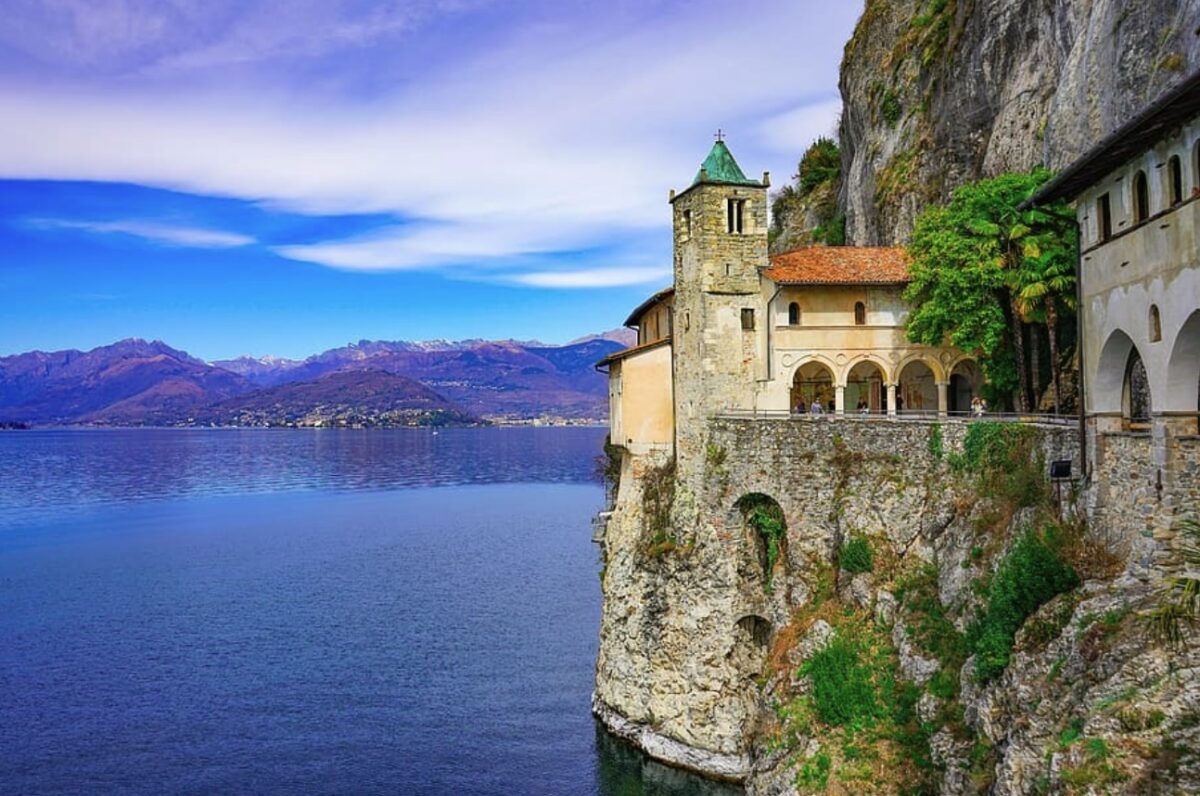 A picco sul Lago Maggiore c’è un Santuario delle meraviglie che non tutti conoscono: scoprilo