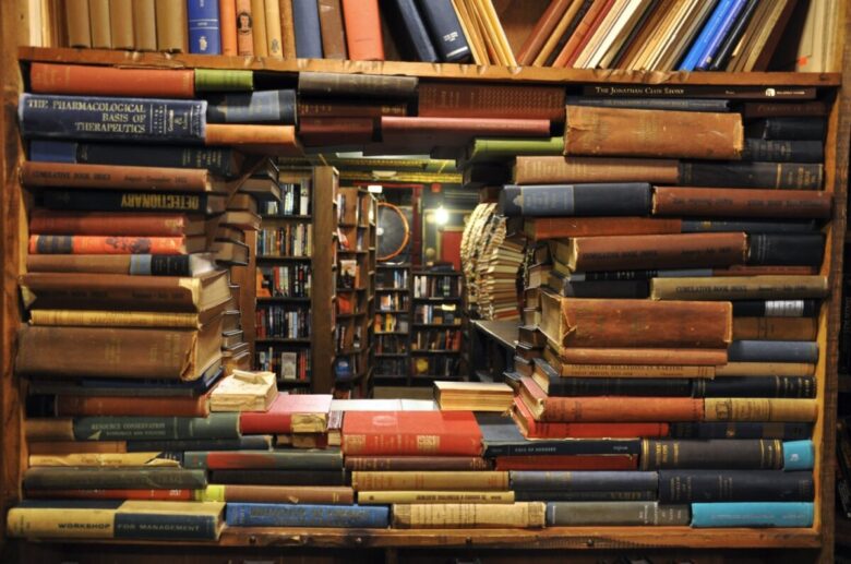 The-Last-Bookstore-california The-Last-Bookstore-california