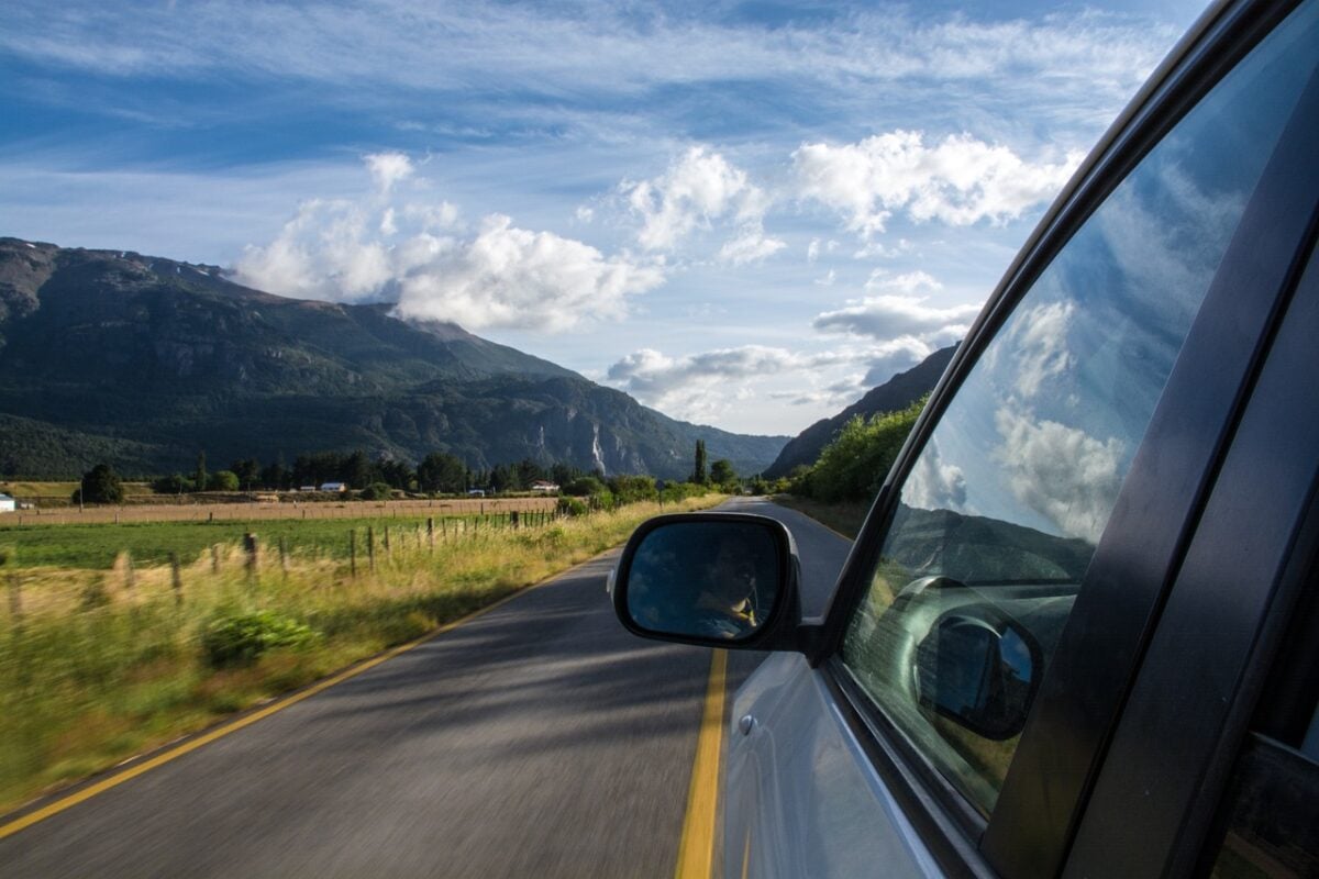 Perchè il viaggio di ritorno sembra più breve di quello dell’andata? La scienza spiega il motivo di questa illusione