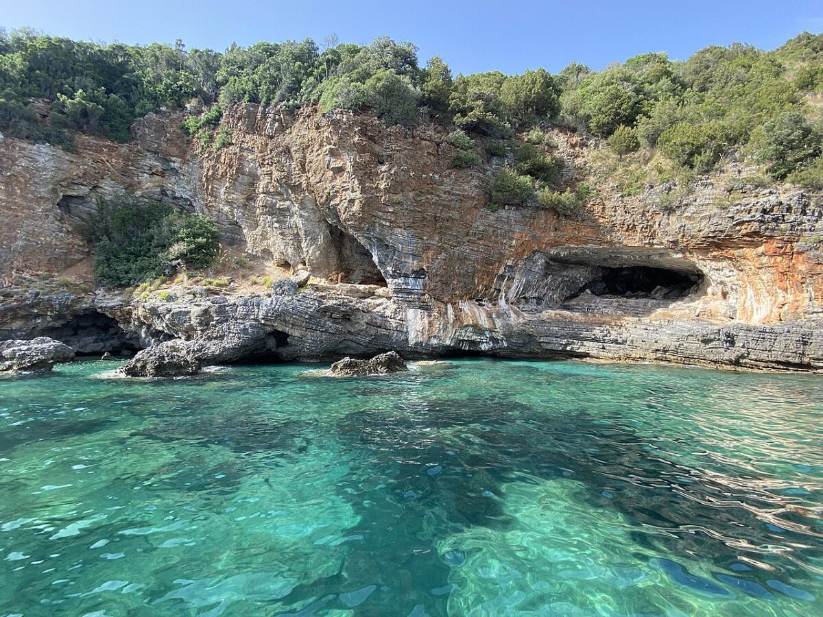 5 sentieri a picco sul mare più incredibili e straordinari del Cilento da non perdere questa estate