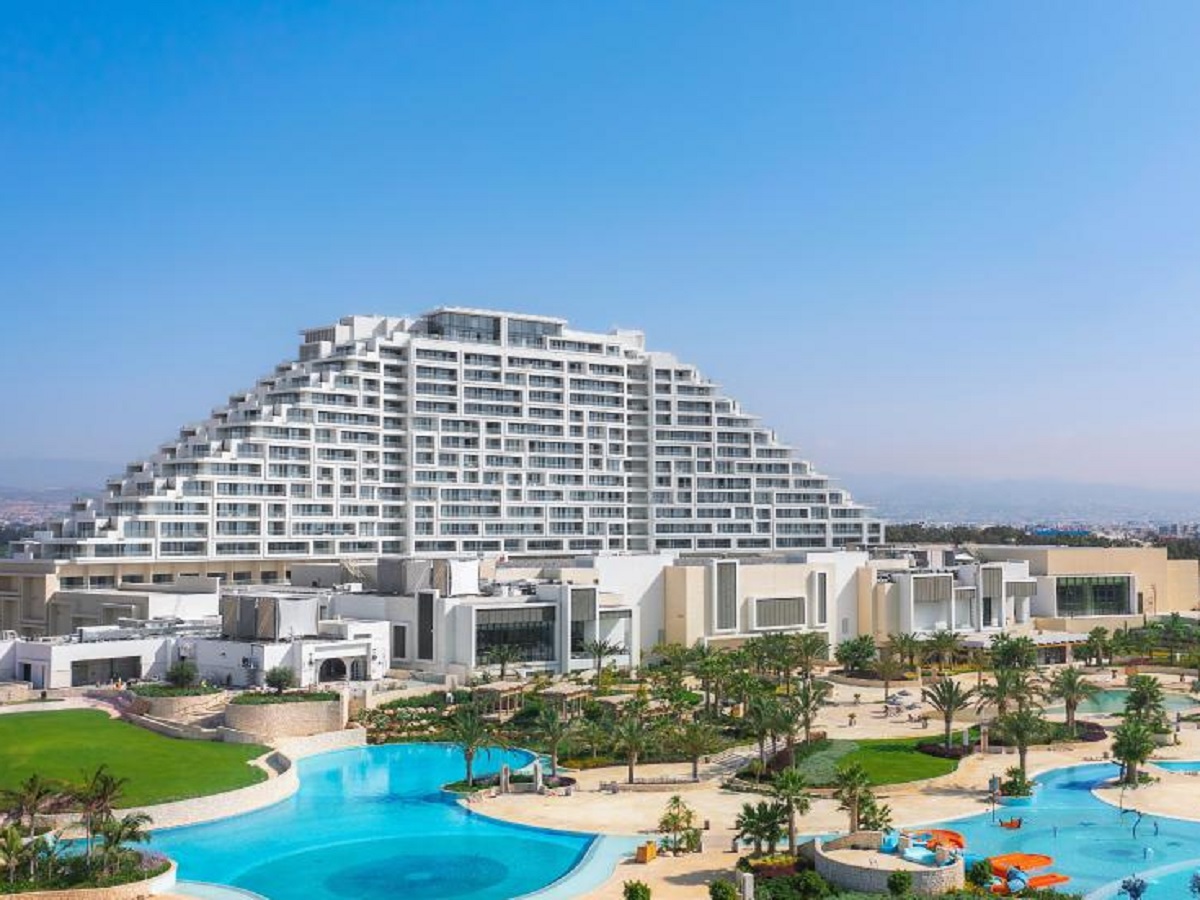 Questo straordinario resort a Cipro è il primo del suo genere in Europa ed è ispirato a un iconico edificio italiano